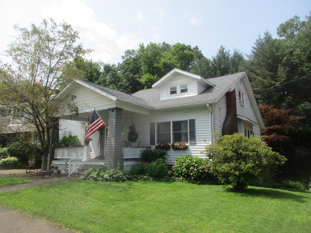 GATES AND BURNS REALTY