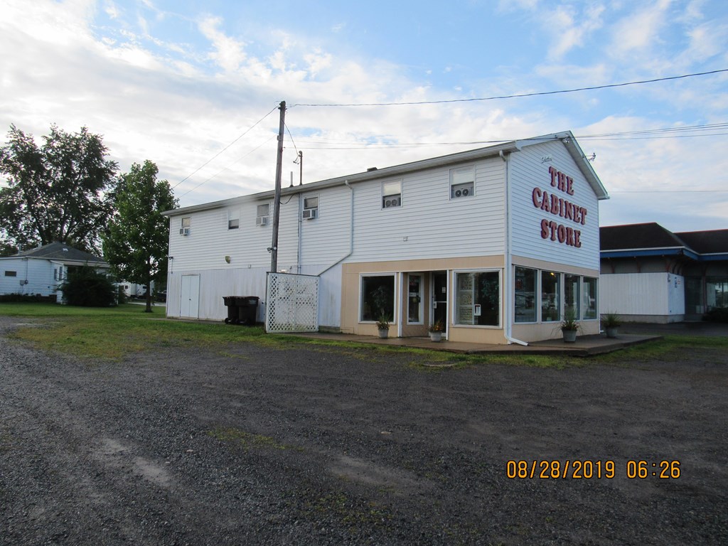 GATES AND BURNS REALTY