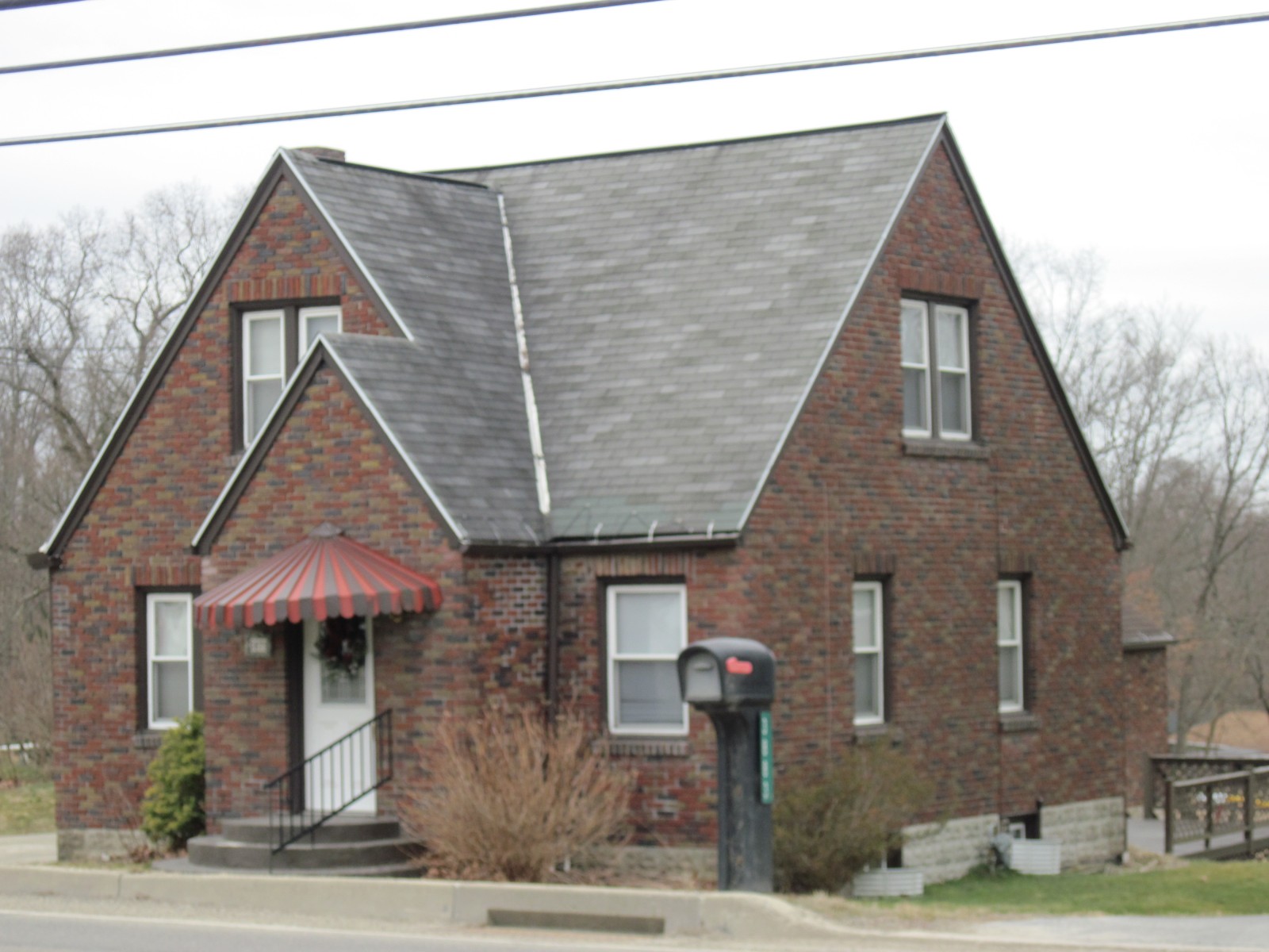 GATES AND BURNS REALTY