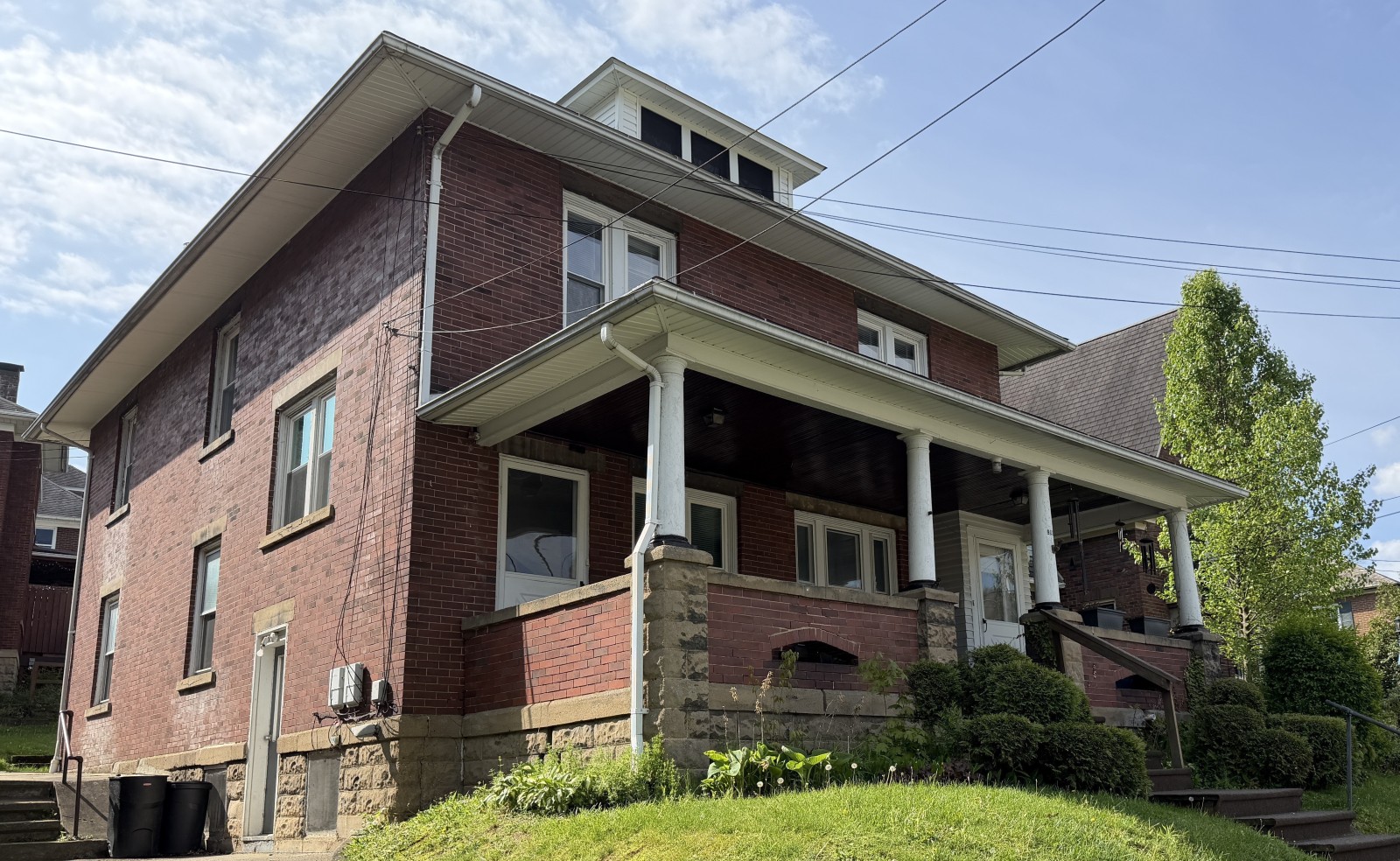 2 Bedroom 2nd Floor Apt